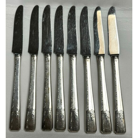 8 Oneida Heirloom GRENOBLE Silver Plated Table Knives 8 3/8 in - Picture 1 of 9
